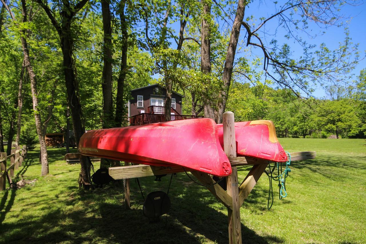 Bear Valley- Riverfront With Hot Tub! Luray Exterior photo